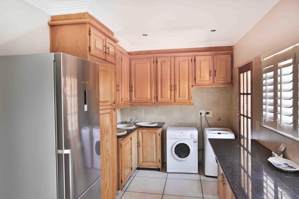 Accommodation At Vans No Loadshedding Centurion Extérieur photo