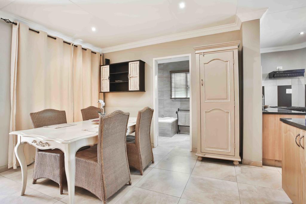Accommodation At Vans No Loadshedding Centurion Extérieur photo